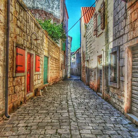 Rade Apartman